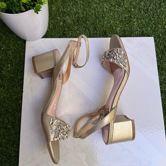 Badgley Mischka🍁Ivanna Crystal embellished block heel ankle strap sandals 7.5 - Picture 8 of 11